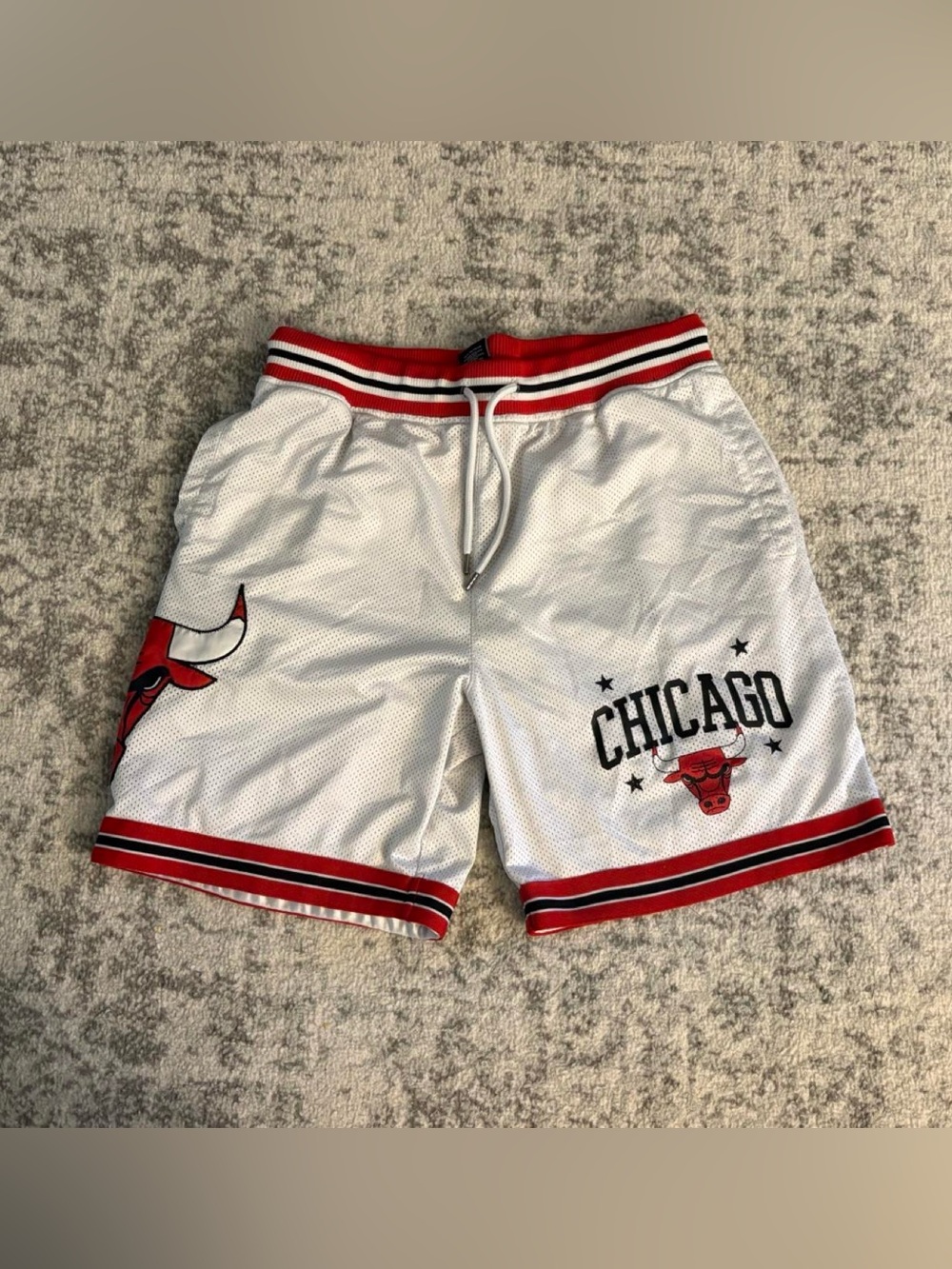 NBA Chicago Bulls White Basketball
Shorts Size Large